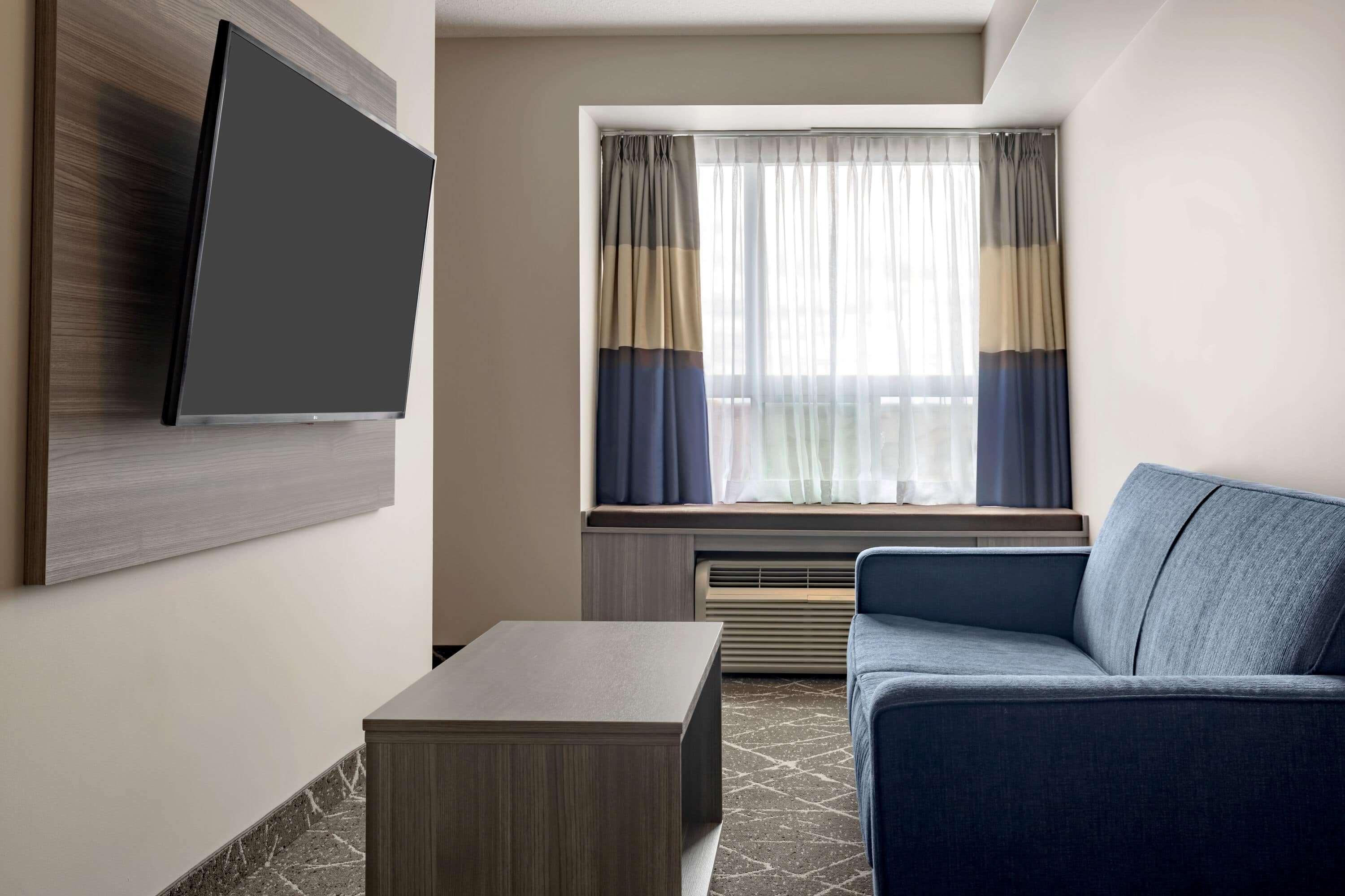 Microtel Inn & Suites By Wyndham Лойдминстер Екстериор снимка